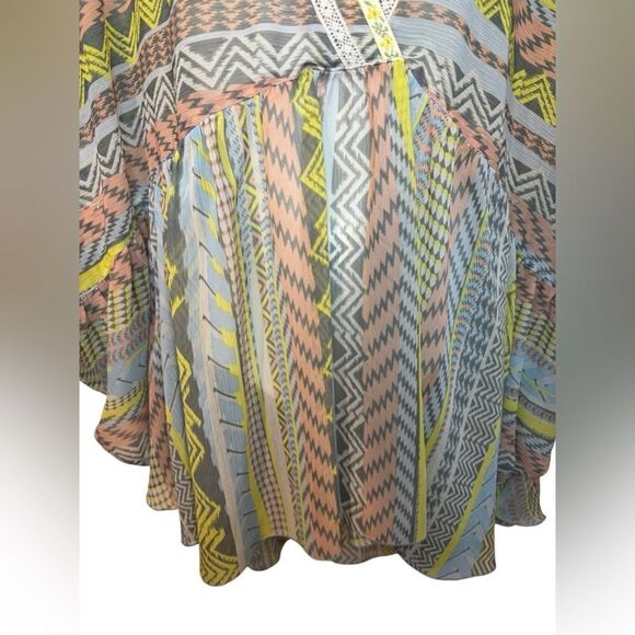 Ivy Jane Semi Sheer Tunic Top - Picture 5 of 8